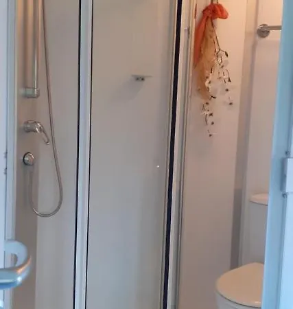 De Couleurs Et D'eau Fraiche Oda ve Kahvaltı 3*