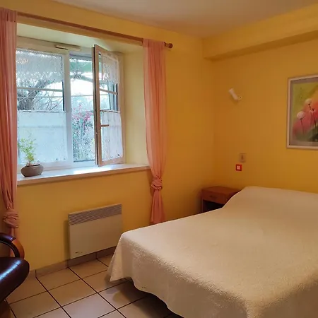 Oda ve Kahvaltı De Couleurs Et D'eau Fraiche Navarrenx